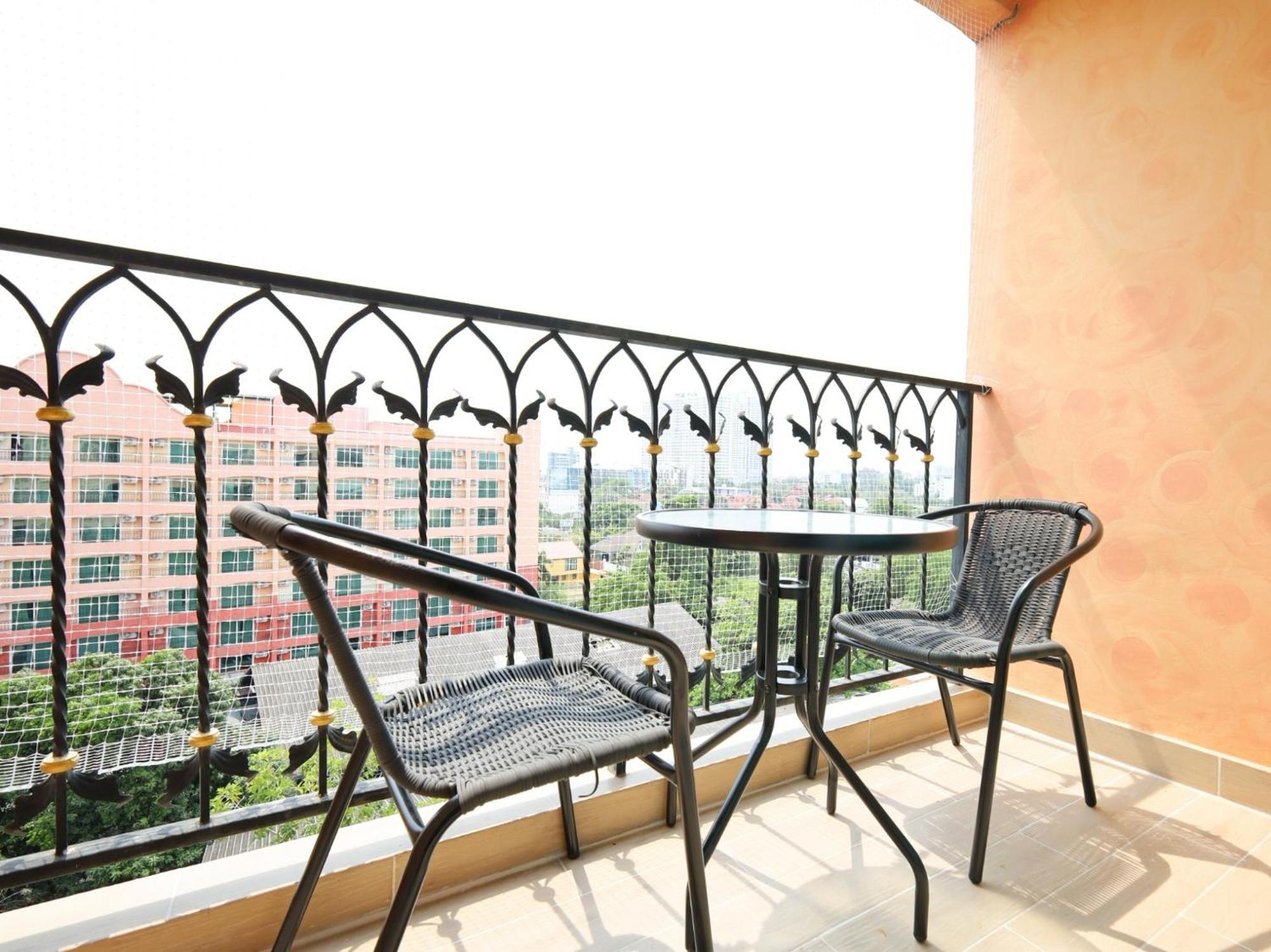 Seven Seas Condo Resort By Jay Jay Jomtien Beach Exteriör bild